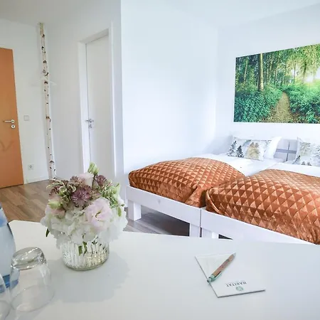 Habitat Esslingen מלון Esslingen am Neckar